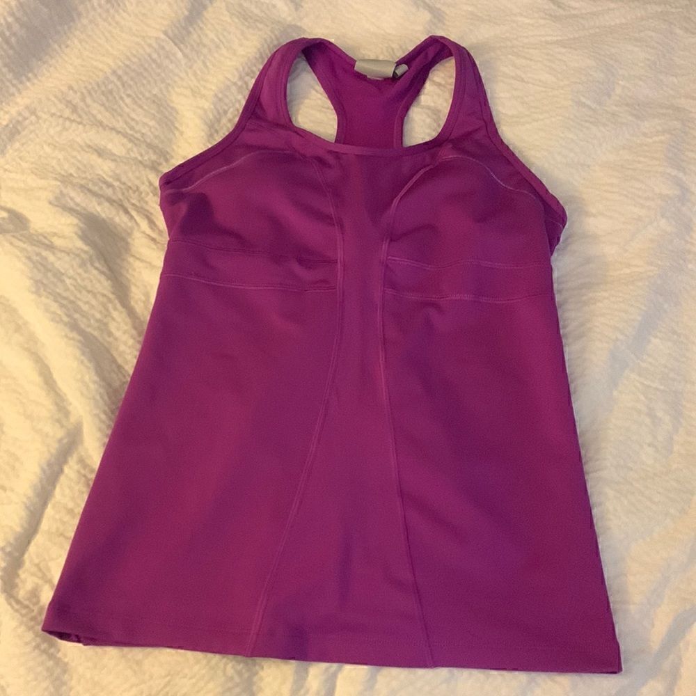 ATHLETA, sports active wear tank top with built in bra, medium, great near new